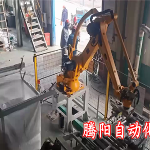 噸包碼垛機器人直接把產品裝入噸包內